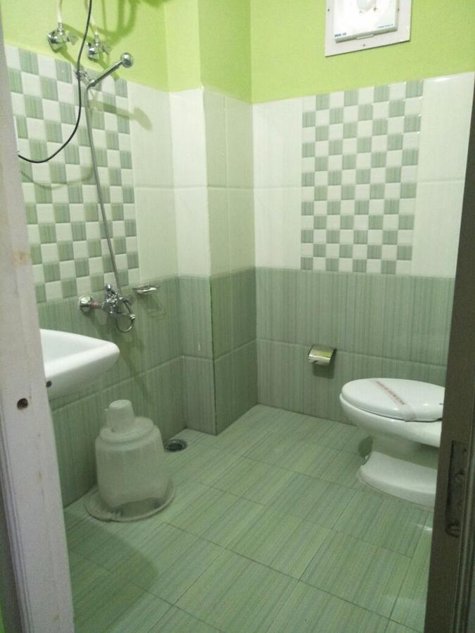 Hotel Mansarovar Banjār Zewnętrze zdjęcie
