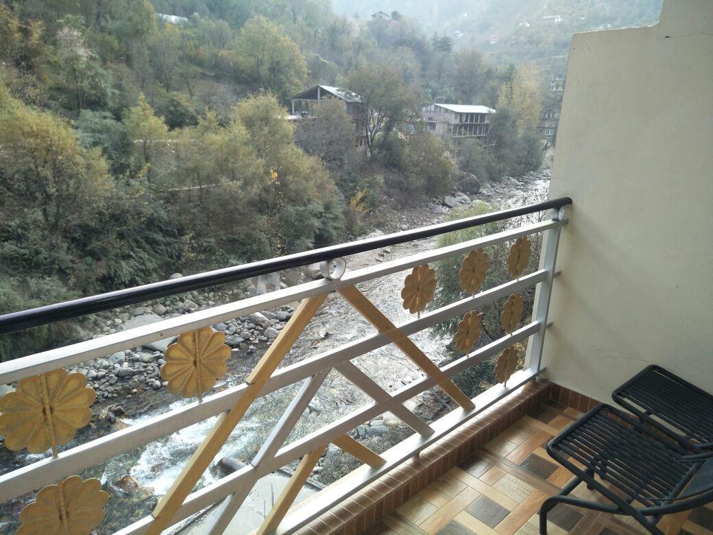 Hotel Mansarovar Banjār Zewnętrze zdjęcie